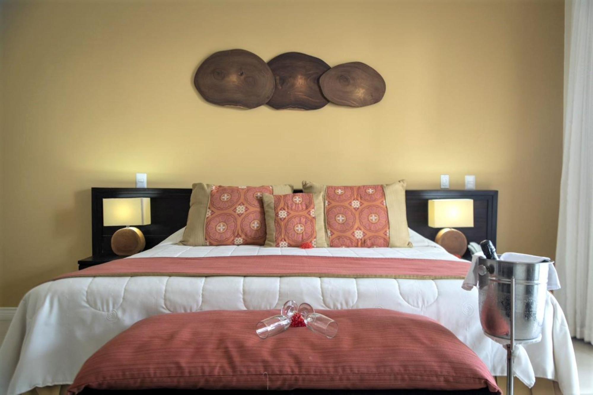 Tango Mar Beachfront Boutique Hotel & Villas Tambor  Room photo